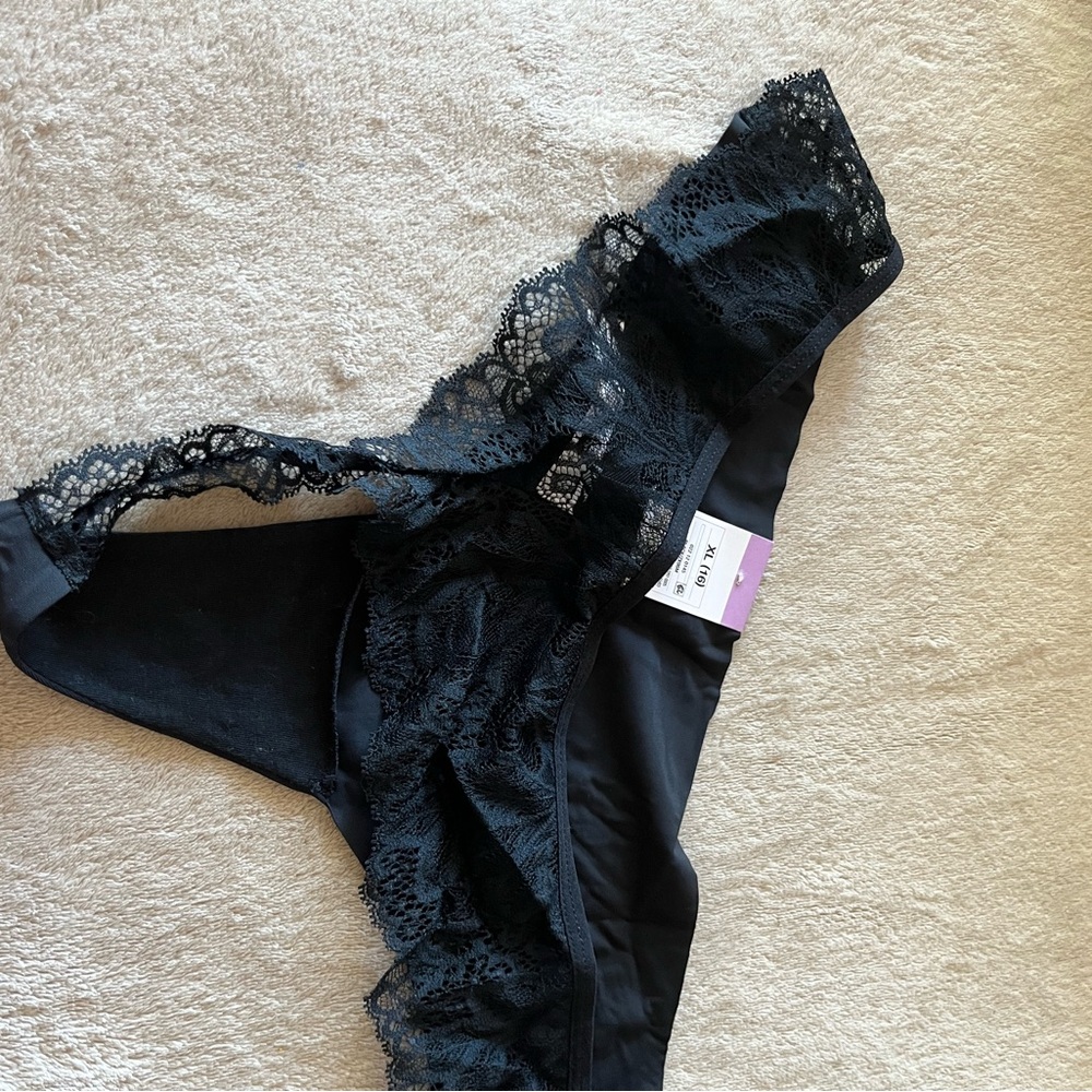 NWT Auden Women Lace Back Invisible Thong Size XL ( 16) Color Black